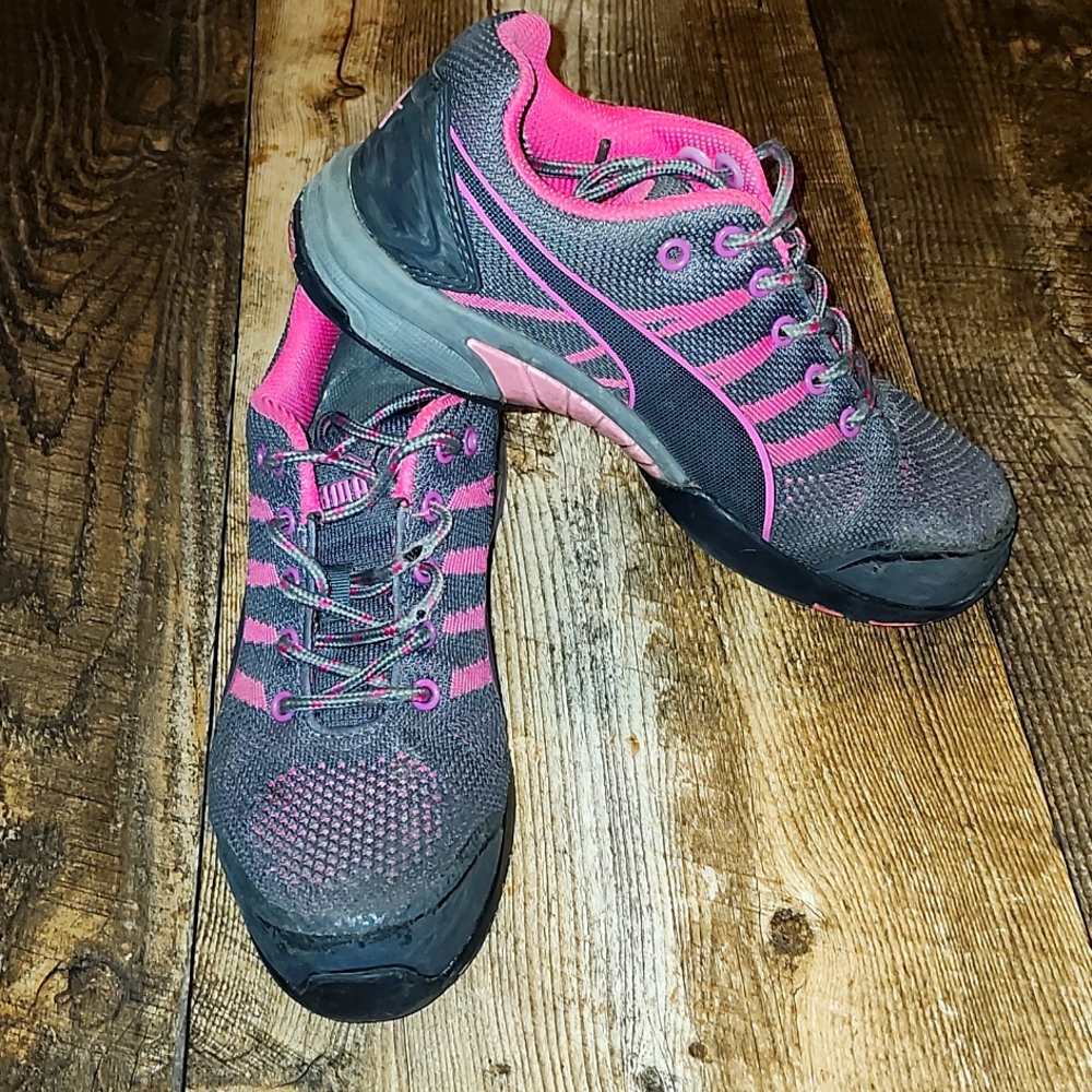 Puma safety toe shoes